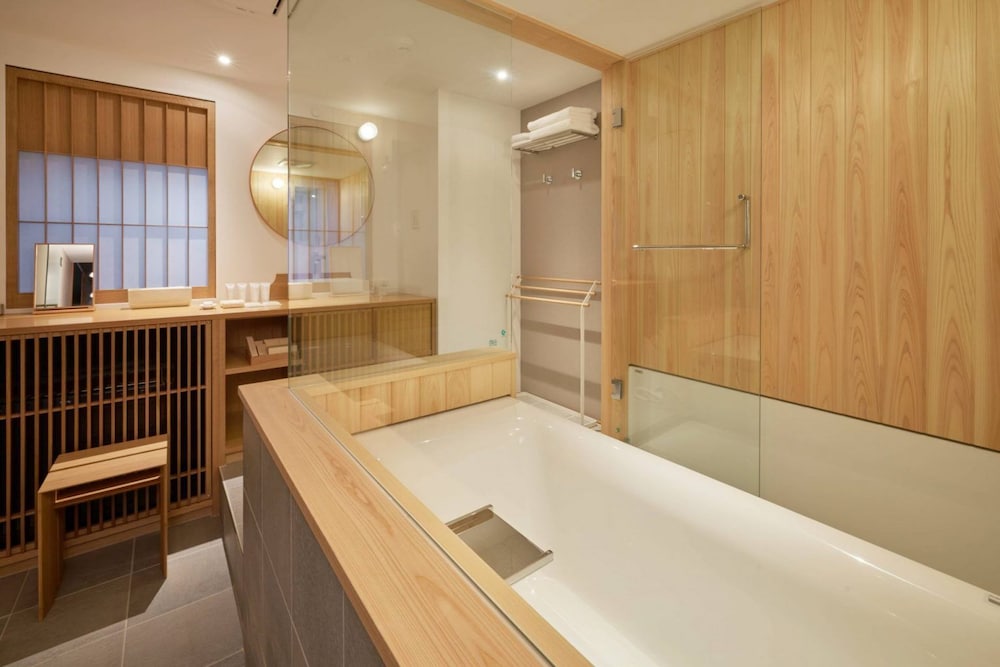 プレミア ツインルーム ラウンジアクセス禁煙 バスルーム0 | HOTEL VMG RESORT KYOTO