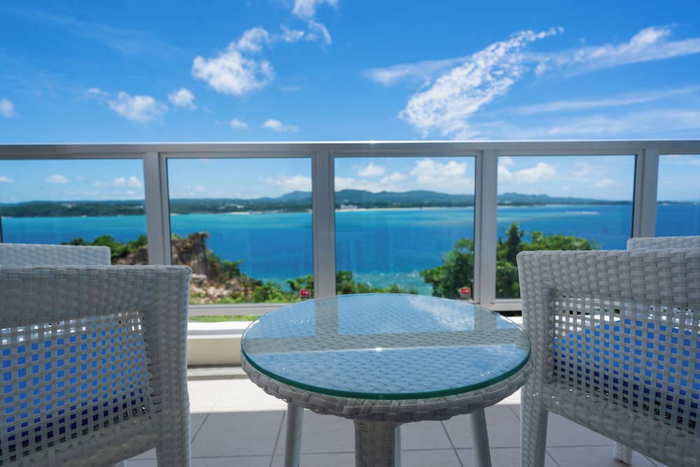 ヴィラ 禁煙 オーシャンビュー テラス / パティオ0 | プライベートプールヴィラ古宇利 The Sweet