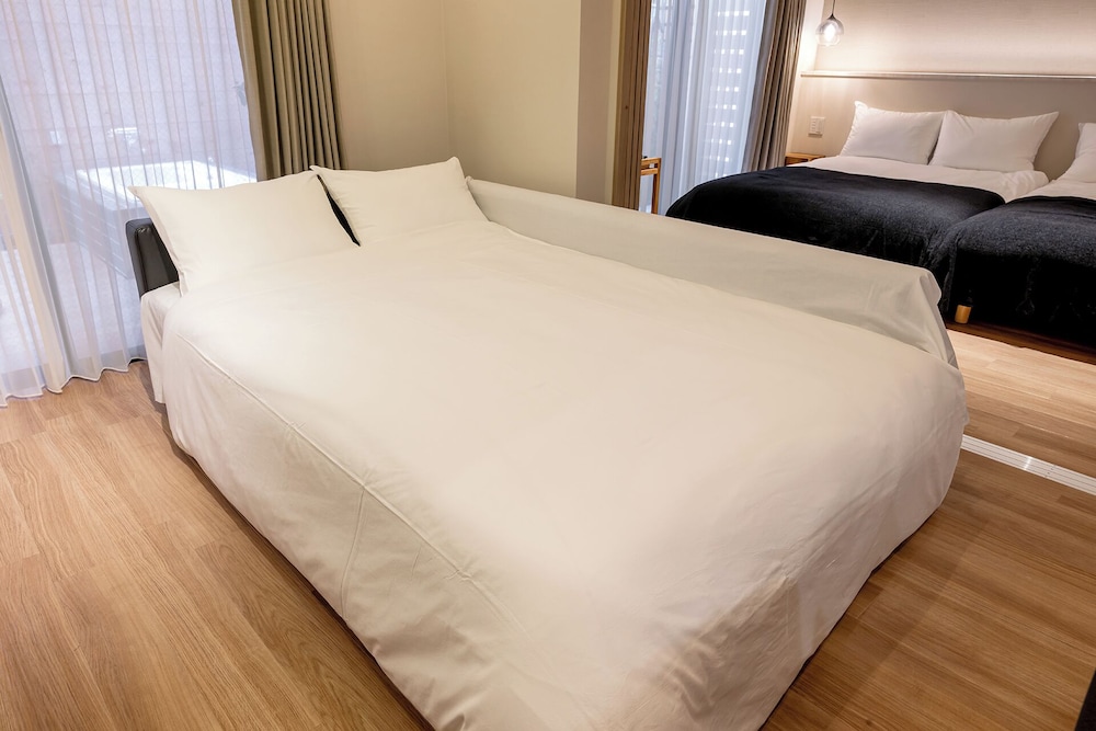 ファミリー コンドミニアム バルコニー ガーデンビュー リビング エリア4 | R.KAMAKURA