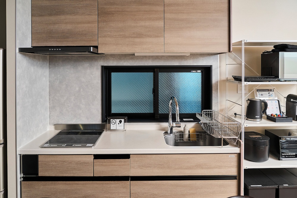 ファミリー コンドミニアム バルコニー ガーデンビュー 専用キッチン0 | R.KAMAKURA