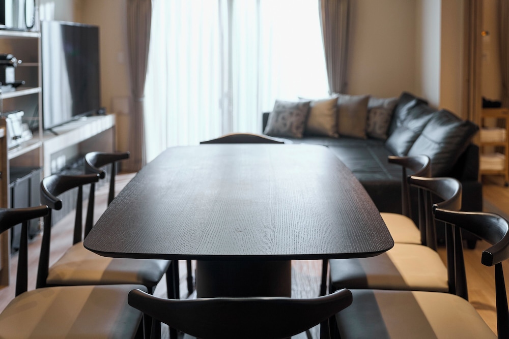 ファミリー コンドミニアム バルコニー ガーデンビュー ダイニングルーム3 | R.KAMAKURA