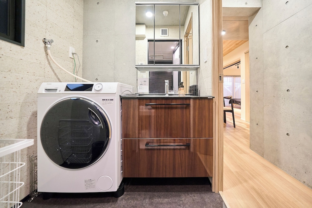 ファミリー コンドミニアム バルコニー ガーデンビュー ランドリー0 | R.KAMAKURA