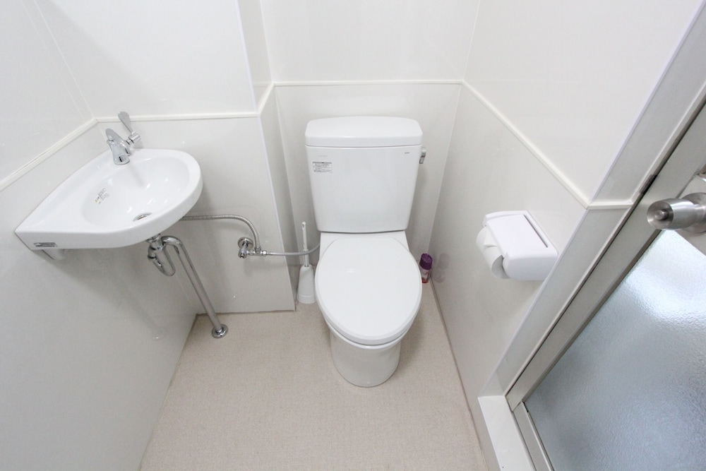 ビジネス トリプルルーム ベッド (複数台) 禁煙 (301) バスルーム3 | LUANAホテル 新中野駅前