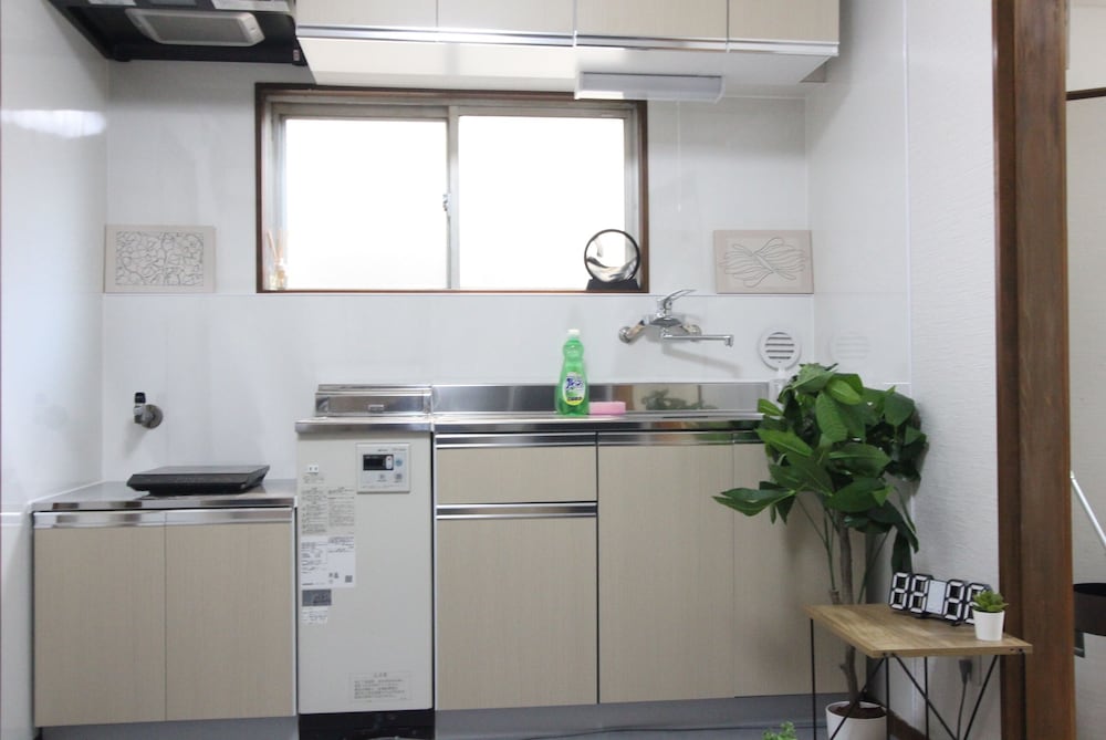 ビジネス トリプルルーム ベッド (複数台) 禁煙 (302) 専用キッチン3 | LUANAホテル 新中野駅前