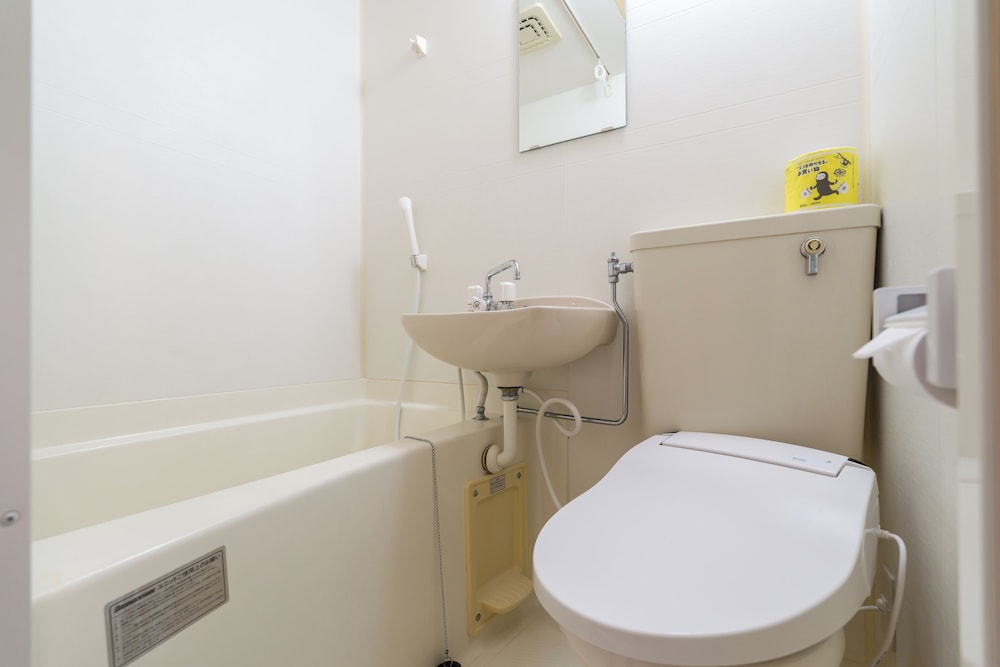 ツインルーム バスルームの設備0 | MAIDO - DOYANEN HOTELS