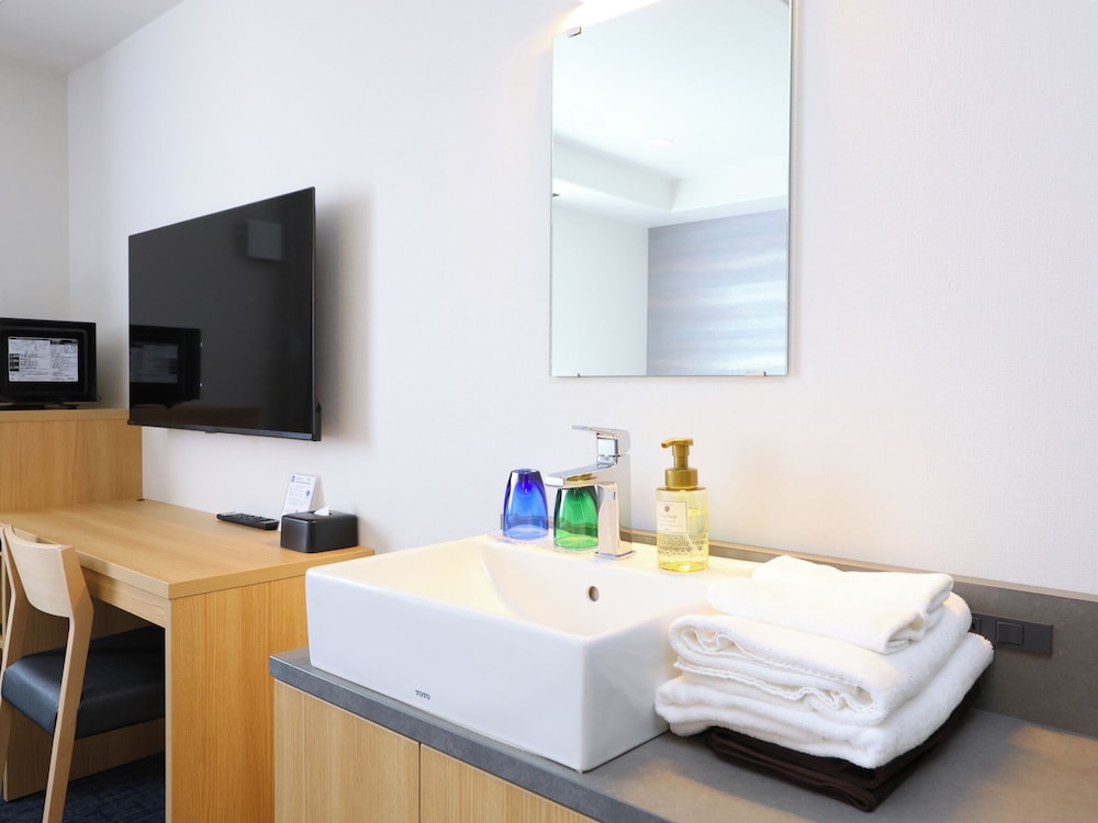 ベーシック ダブルルーム ダブルベッド 1 台 禁煙 専用バスルーム 客室4 | ホテル木下秋田男鹿駅前