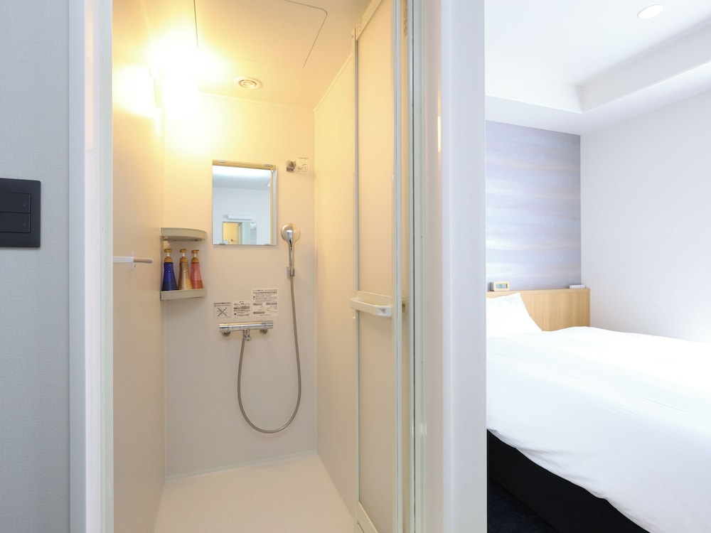 ビジネス ダブルルーム ダブルベッド 1 台 禁煙 専用バスルーム バスルーム0 | ホテル木下秋田男鹿駅前