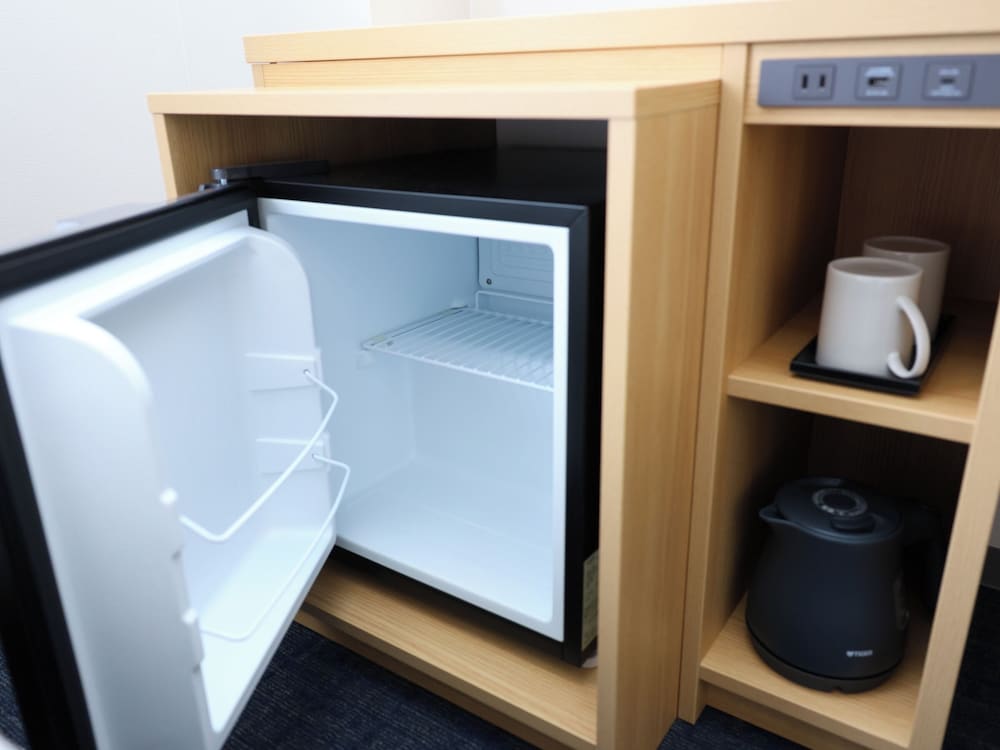 ベーシック ダブルルーム ダブルベッド 1 台 禁煙 専用バスルーム 客室6 | ホテル木下秋田男鹿駅前