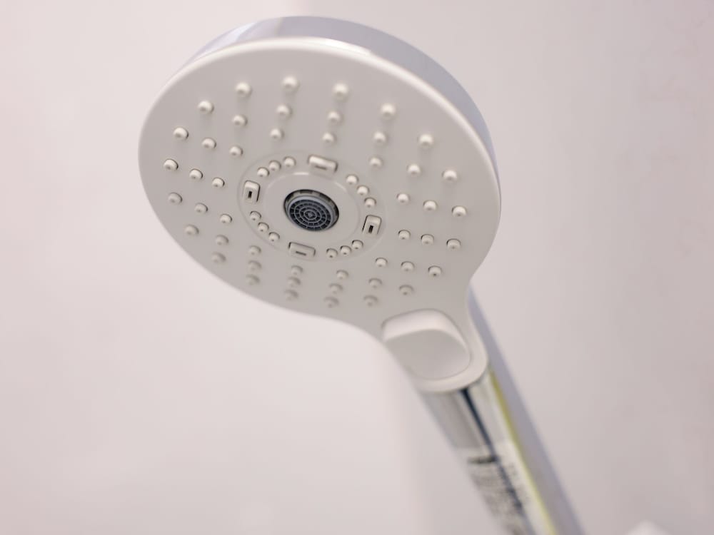 ベーシック ダブルルーム ダブルベッド 1 台 禁煙 専用バスルーム 客室の設備とサービス6 | ホテル木下秋田男鹿駅前