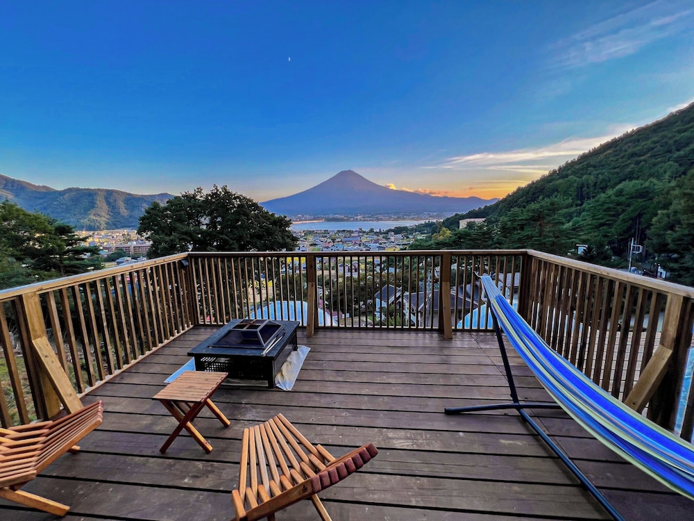 ラグジュアリー テント マウンテンビュー | 嶺乃華 Mt.Fuji Glamping Terrace MINENOHANA