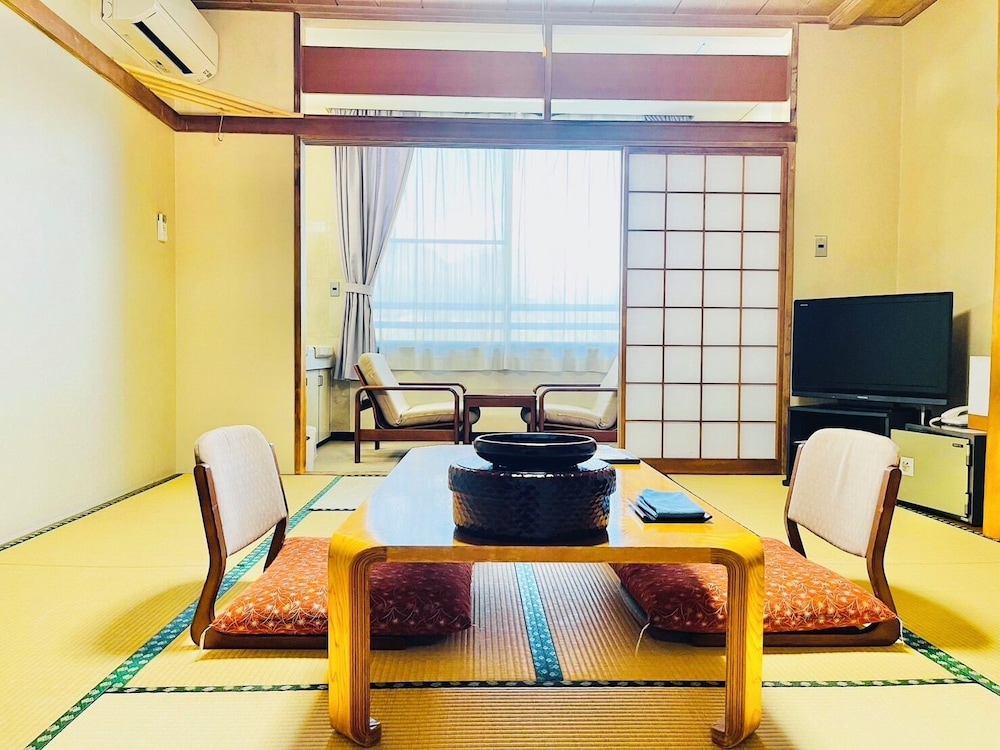 ファミリー ルーム 客室の設備とサービス2 | 布引温泉　こもろ