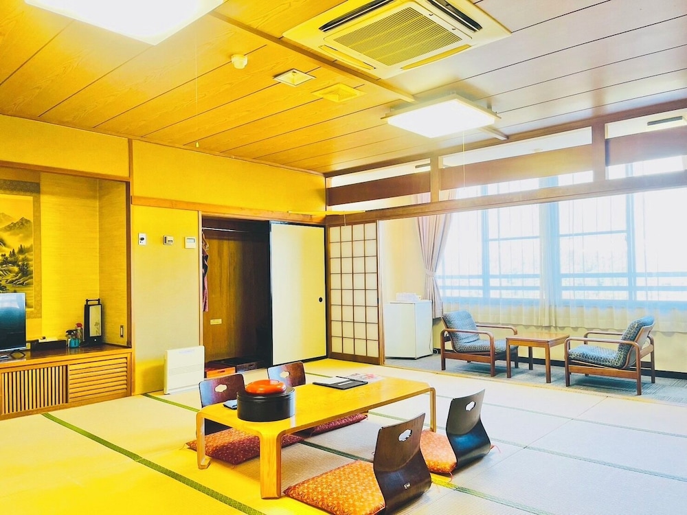 コンフォート ルーム 客室3 | 布引温泉 こもろ