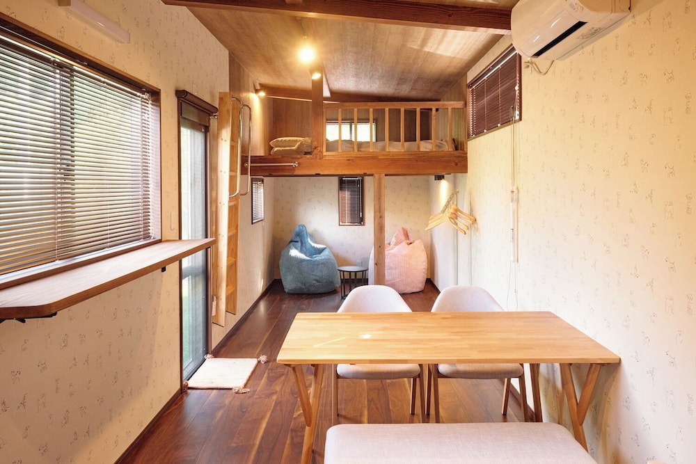 ファミリー キャビン 客室1 | 布引温泉　こもろ