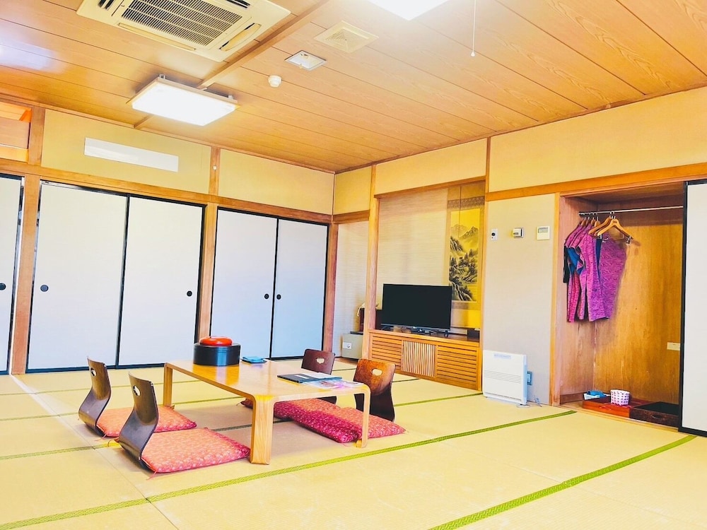 コンフォート ルーム 客室5 | 布引温泉 こもろ