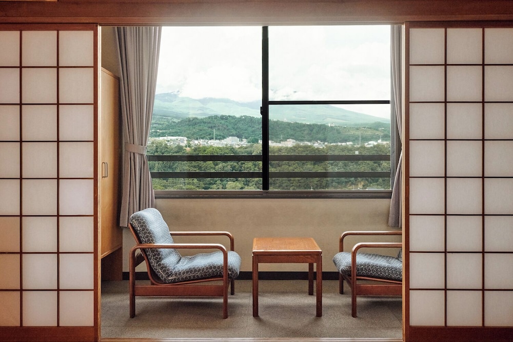 ベーシック ルーム 客室1 | 布引温泉 こもろ