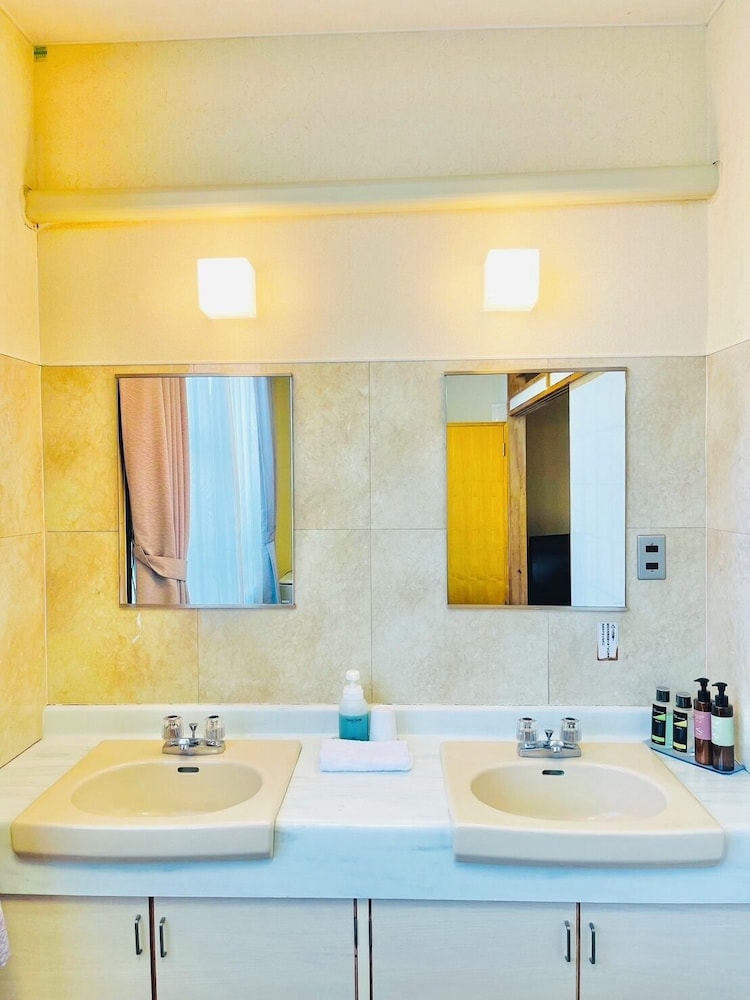 クラシック ツインルーム 客室の設備とサービス1 | 布引温泉　こもろ