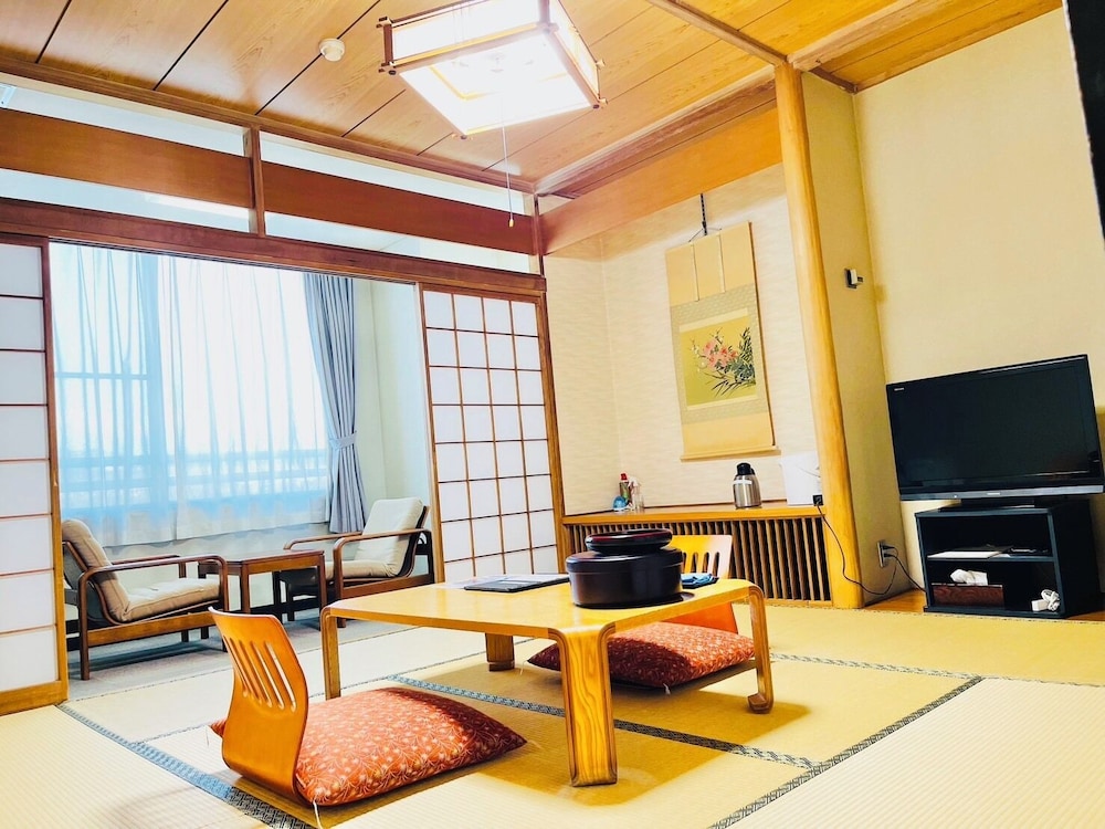 ベーシック ルーム 客室の設備とサービス0 | 布引温泉　こもろ