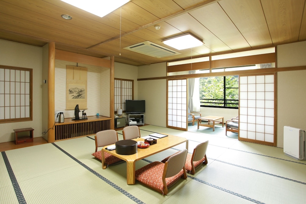 コンフォート ルーム | 布引温泉　こもろ