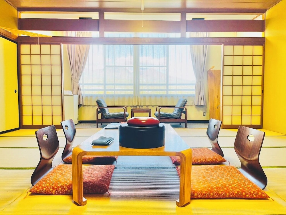コンフォート ルーム 客室の設備とサービス1 | 布引温泉 こもろ