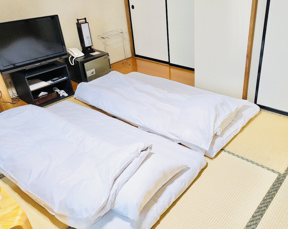 スタンダード ルーム 客室1 | 布引温泉 こもろ