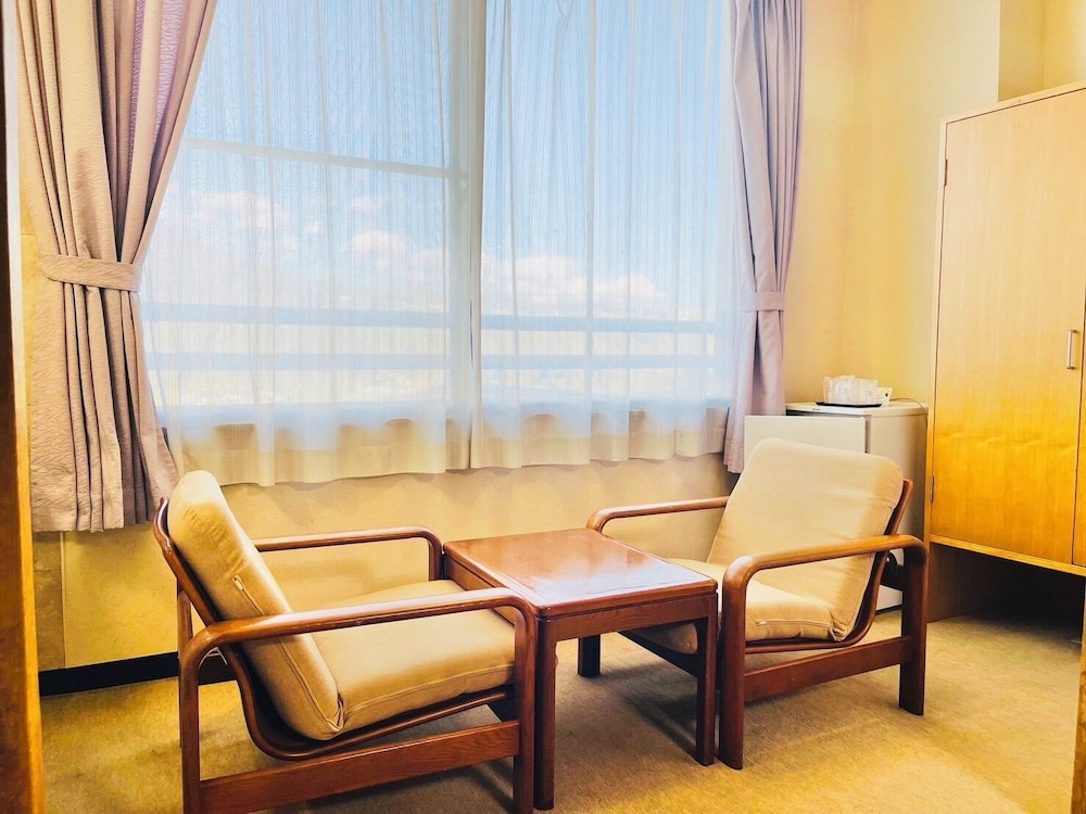 ファミリー ルーム マウンテン ビュー1 | 布引温泉　こもろ