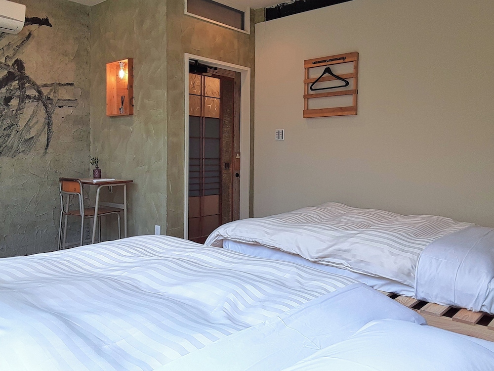 ツインルーム 禁煙 共用バスルーム | コトリ コワーキング&ホステル 高松