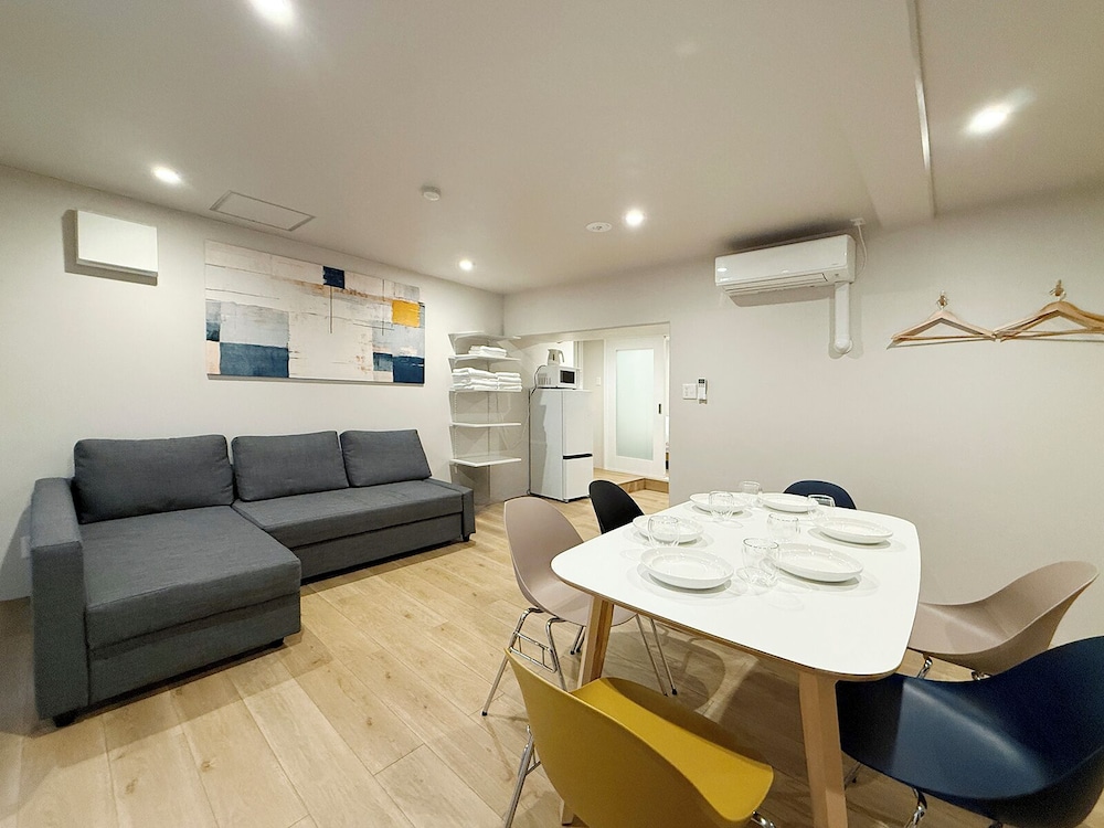 メインイメージ | Celine Kanayama 101