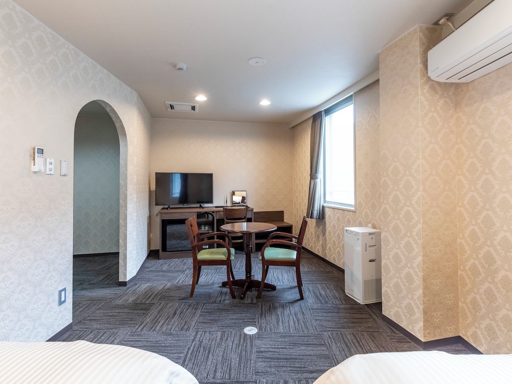 ツインルーム 禁煙 客室5 | ビジネスホテル阿波池田いれぶん2