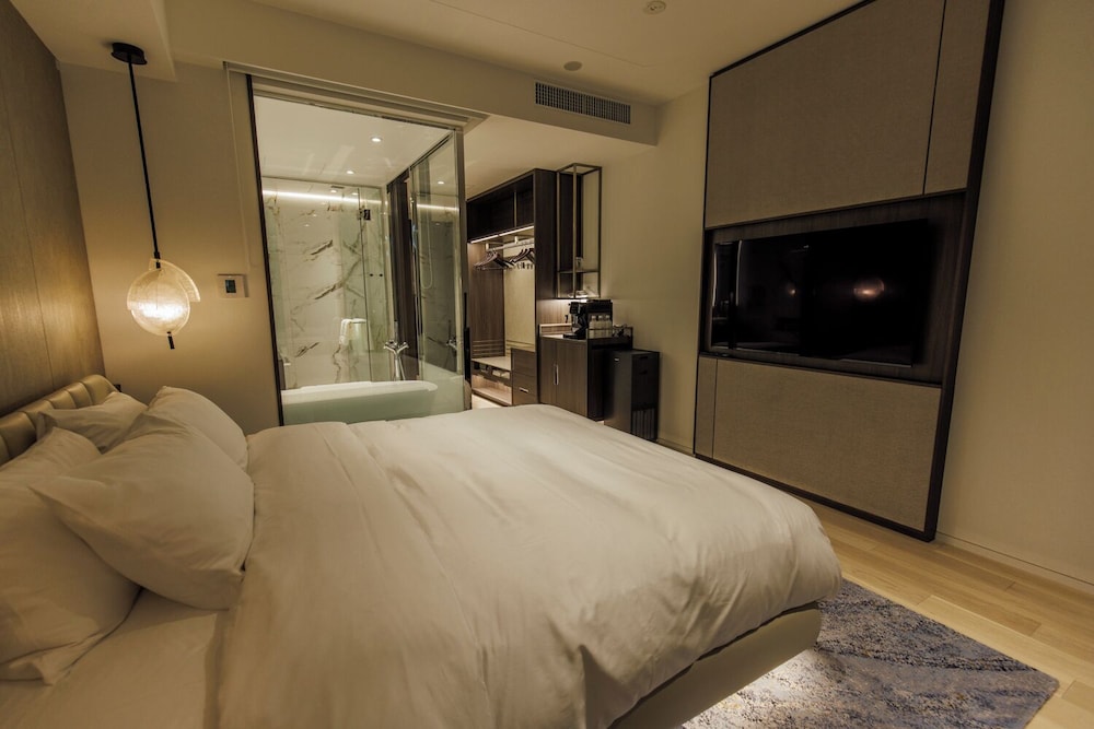 ベーシック ダブルルーム 1 ベッドルーム 禁煙 客室3 | ATAGO HOTEL