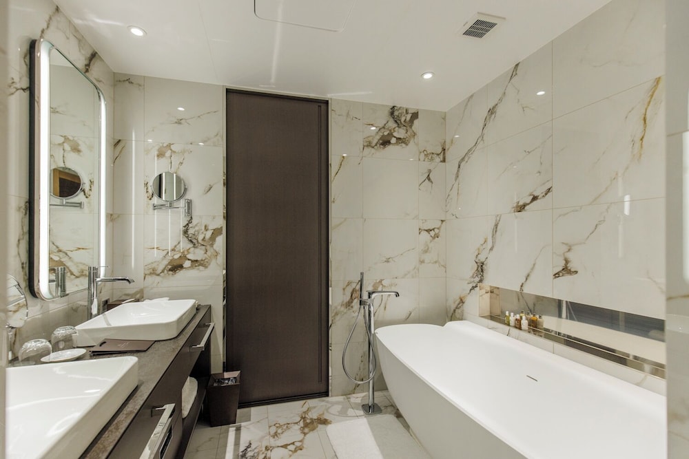 ラグジュアリー スイート バスルーム0 | ATAGO HOTEL