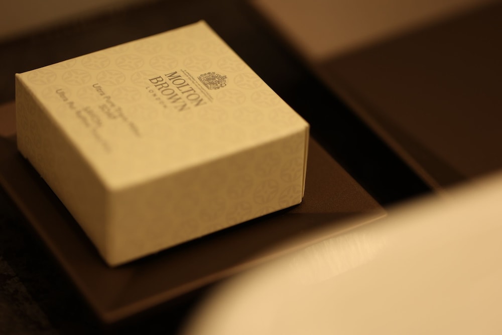 ベーシック ダブルルーム 1 ベッドルーム 禁煙 客室の設備とサービス2 | ATAGO HOTEL