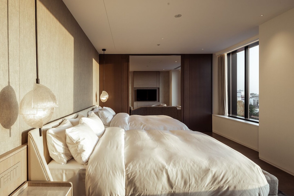 ラグジュアリー スイート 客室3 | ATAGO HOTEL