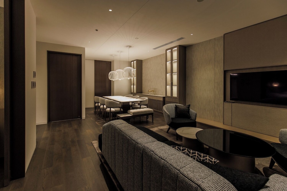 ラグジュアリー スイート 客室1 | ATAGO HOTEL