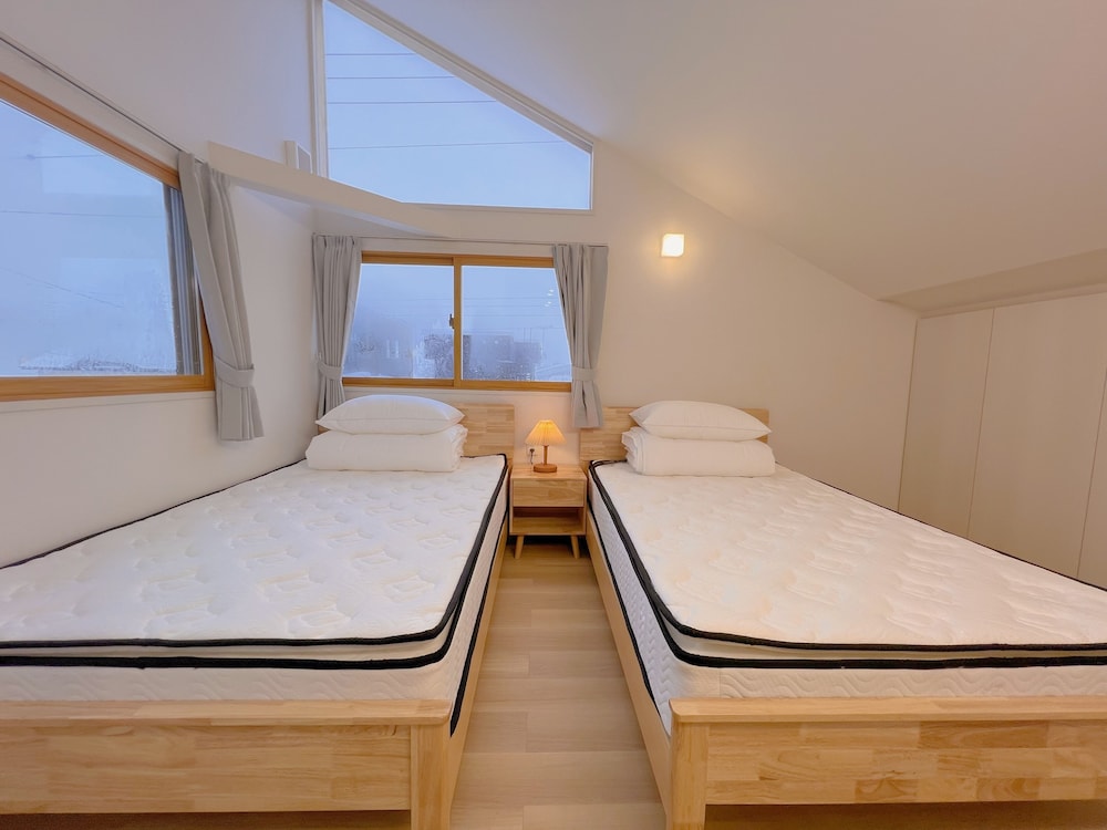 コンフォート ダブルルーム 禁煙 冷房 客室3 | Snowball Hostel