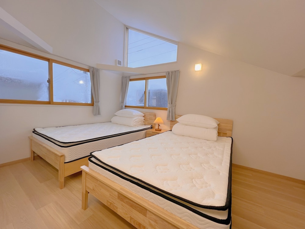 コンフォート ダブルルーム 禁煙 冷房 客室2 | Snowball Hostel