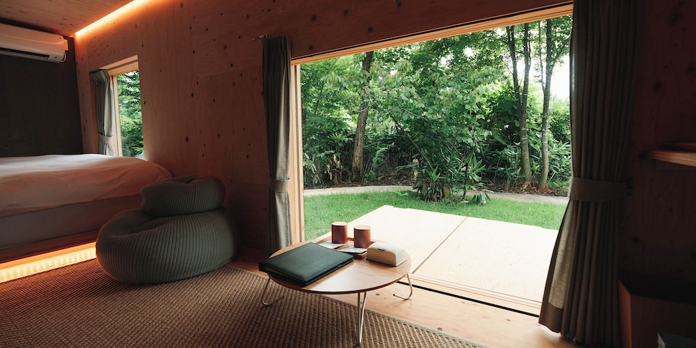 モバイルハウス「住箱」ダブル 禁煙 客室2 | Snow Peak FIELD SUITE SPA HEADQUARTERS