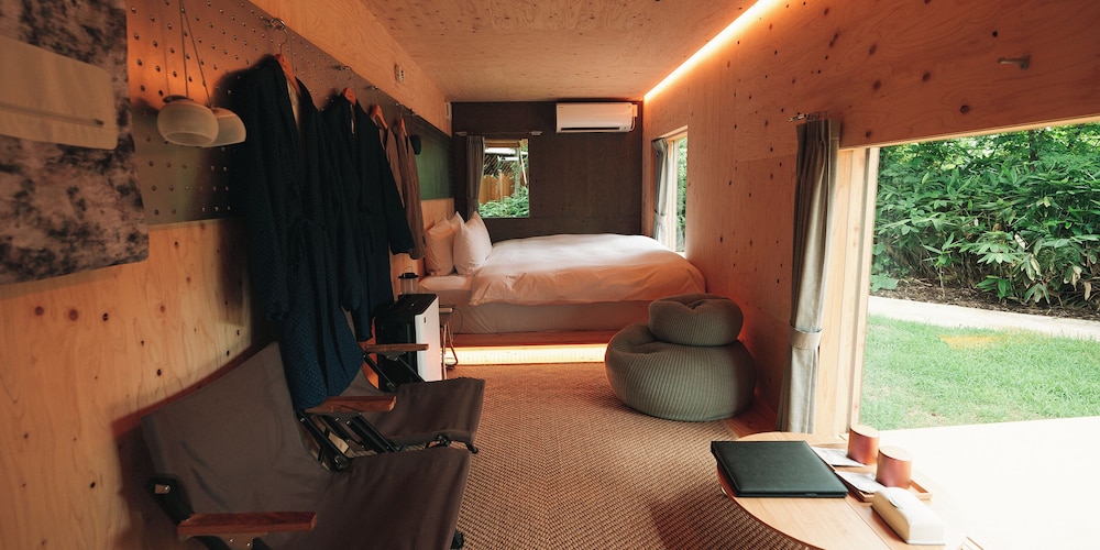 モバイルハウス「住箱」ダブル 禁煙 客室7 | Snow Peak FIELD SUITE SPA HEADQUARTERS