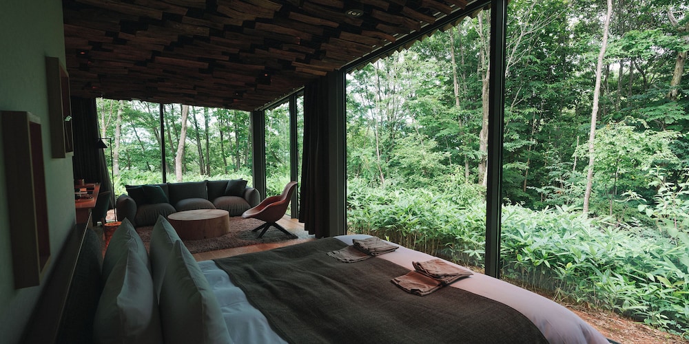 ジュニアスイート「Forest」ダブル 禁煙 | Snow Peak FIELD SUITE SPA HEADQUARTERS