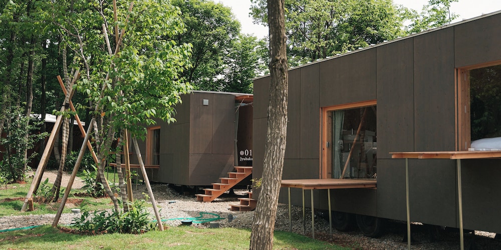 モバイルハウス「住箱」ダブル 禁煙 | Snow Peak FIELD SUITE SPA HEADQUARTERS