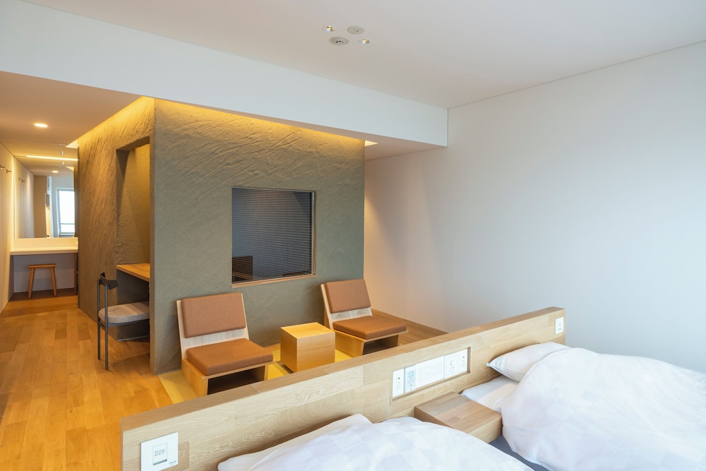デザイン ツインルーム 2 ベッドルーム 禁煙 シービュー 客室0 | KAMEYA HOTEL