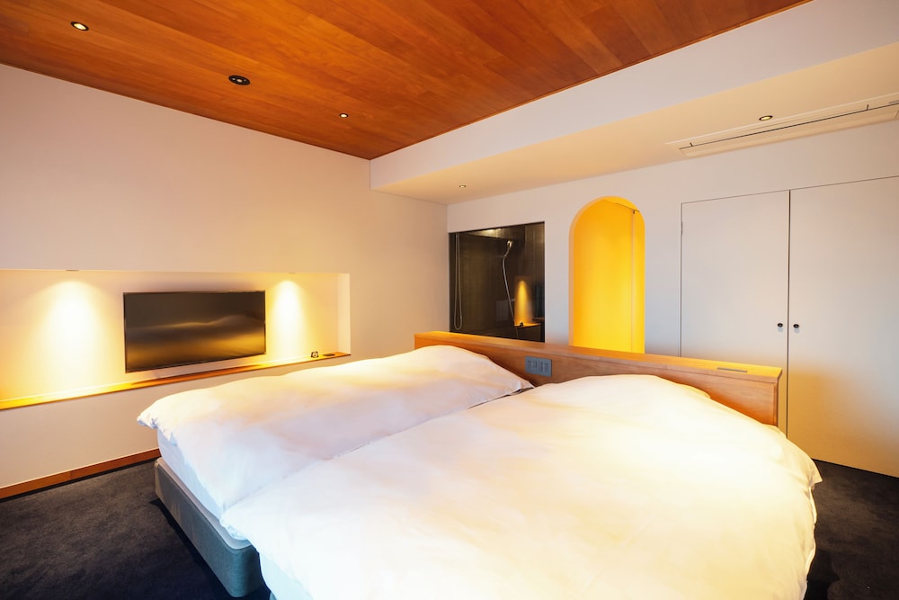 デザイン ツインルーム 2 ベッドルーム 禁煙 シービュー 客室1 | KAMEYA HOTEL