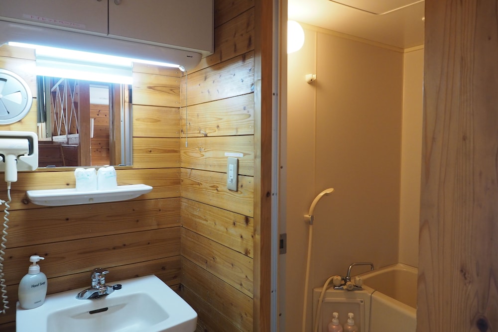 [別荘タイプ] ファミリーロッジ / キッチン·バス·トイレ付 / 禁煙 / WiFi有 バスルーム0 | 国民宿舎小豆島