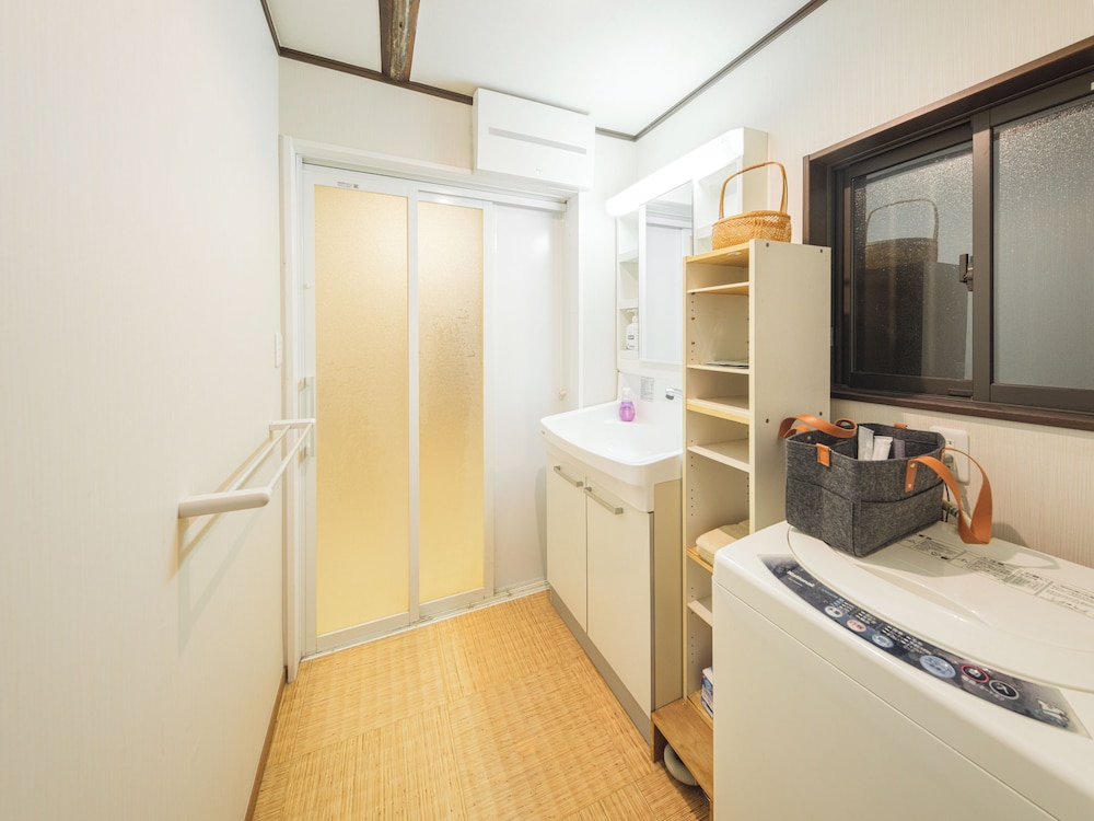 ヴィラ ガーデンビュー バスルーム1 | 古民家田淵 -villa tabuchi-
