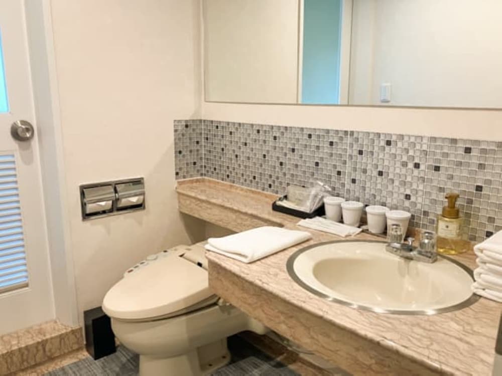 ファミリー ルーム 禁煙 バスルーム0 | ホテルリブマックス豊岡