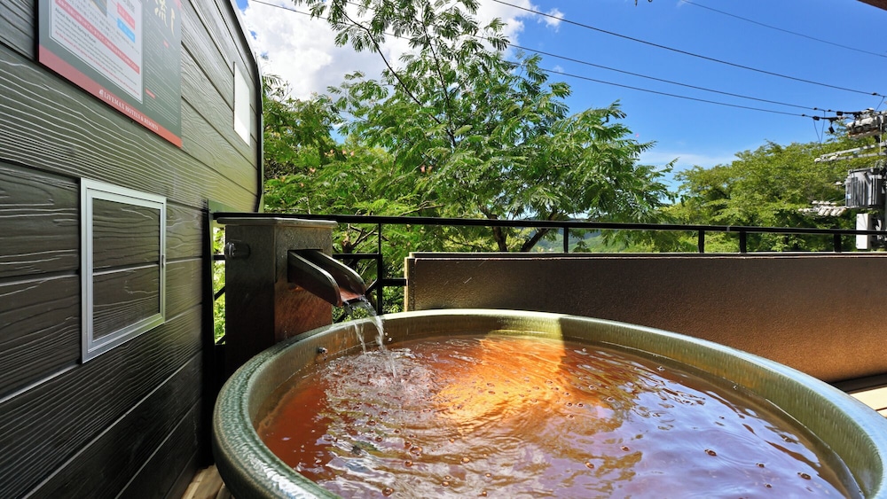 [和モダンスイート和洋室] 専用テラス＆露天風呂付　60平米 マウンテン ビュー0 | リブマックスリゾート讃岐塩江温泉