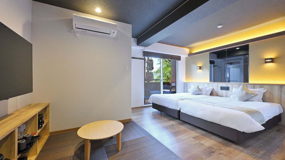 [和モダンスーペリア和洋室] 専用テラス＆露天風呂付 | リブマックスリゾート讃岐塩江温泉