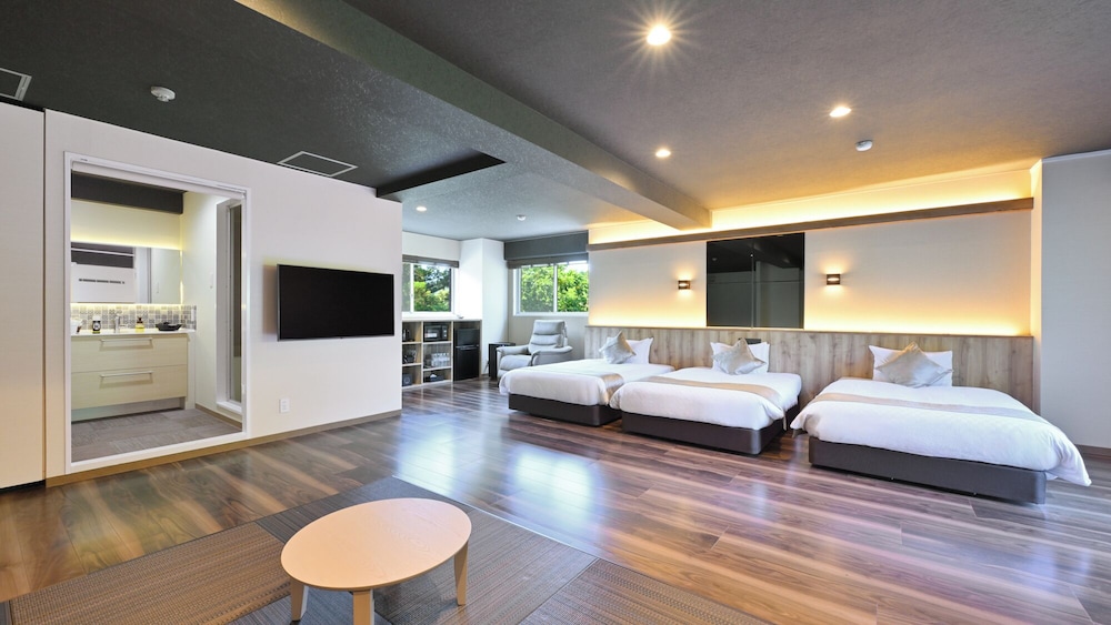 [和モダンスイート和洋室] 専用テラス＆露天風呂付　70平米 | リブマックスリゾート讃岐塩江温泉