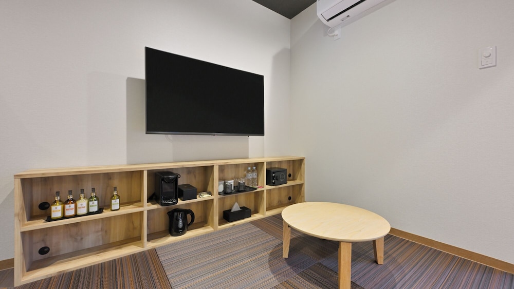 [和モダンスーペリア和洋室] 専用テラス＆露天風呂付 客室1 | リブマックスリゾート讃岐塩江温泉