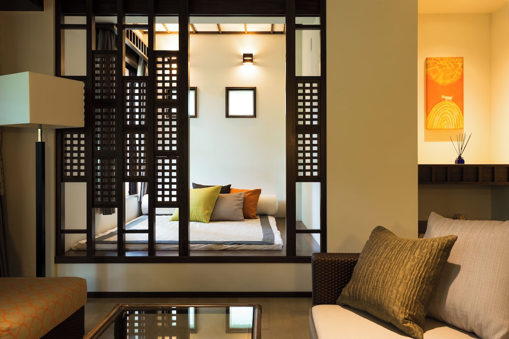 フェアウェイサイド スーペリアスイート 禁煙 客室1 | ADVENTURES ISLAND KOYARUZAWA LODGE