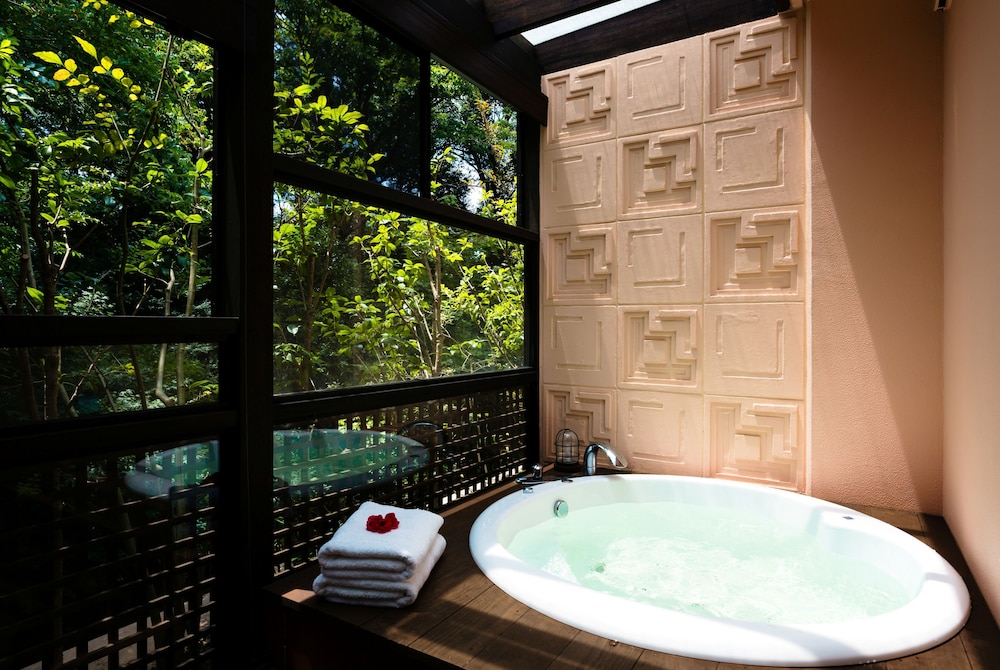 フェアウェイサイド デラックススイート 禁煙 ジェットバス0 | ADVENTURES ISLAND KOYARUZAWA LODGE